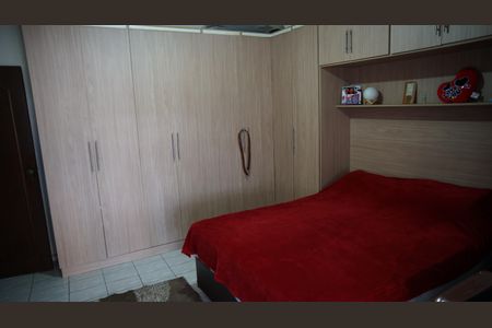 Casa à venda com 230m², 3 quartos e 2 vagasQuarto 2
