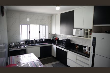 Casa à venda com 230m², 3 quartos e 2 vagasCozinha