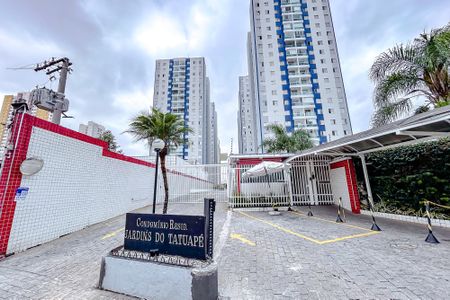 Apartamento à venda com 74m², 3 quartos e 2 vagasFachada com Plaquinha