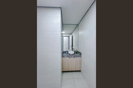 Banheiro de kitnet/studio para alugar com 1 quarto, 25m² em Cidade Mãe do Céu, São Paulo
