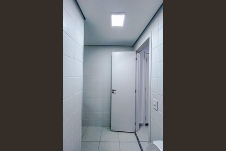 Banheiro de kitnet/studio para alugar com 1 quarto, 25m² em Cidade Mãe do Céu, São Paulo