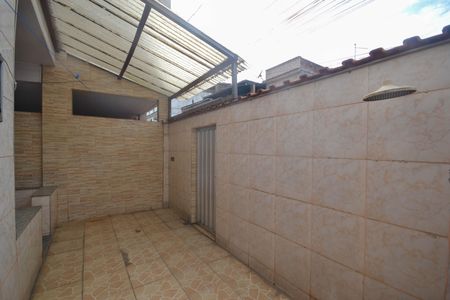 Casa para alugar com 80m², 1 quarto e sem vagaQuintal