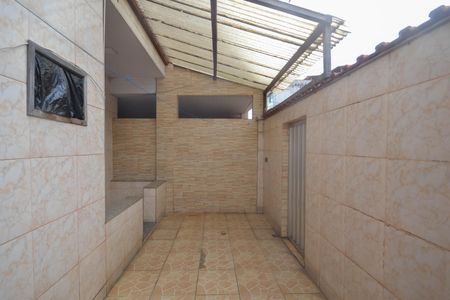 Casa para alugar com 80m², 1 quarto e sem vagaQuintal