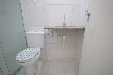 Apartamento para alugar com 59m², 2 quartos e 1 vaga Apartamento para alugar com 59m², 2 quartos e 1 vagaBanheiro social