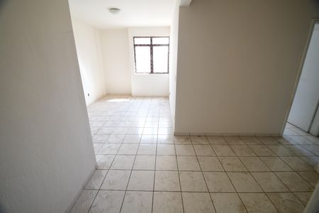 Sala de apartamento para alugar com 2 quartos, 72m² em Vila Itapura, Campinas