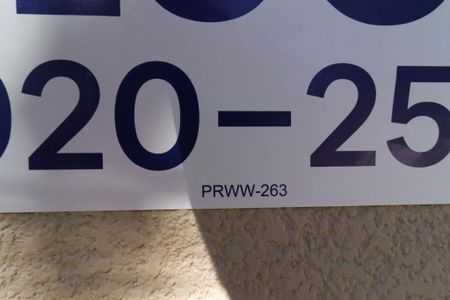 Placa de apartamento para alugar com 2 quartos, 72m² em Vila Itapura, Campinas