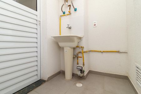 Apartamento para alugar com 43m², 2 quartos e sem vaga Apartamento para alugar com 43m², 2 quartos e sem vagaÁrea de Serviço