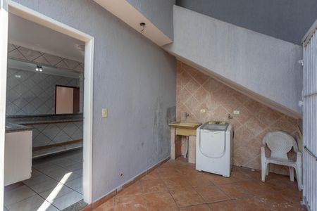 Casa à venda com 343m², 5 quartos e 3 vagasCasa 1 - Área de serviço 