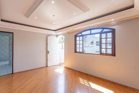 Casa 1 - sala  de casa para alugar com 5 quartos, 343m² em Taboão, Diadema