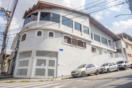 Casa à venda com 343m², 5 quartos e 3 vagasFachada