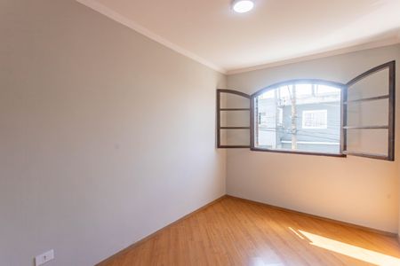 Casa à venda com 343m², 5 quartos e 3 vagasCasa 1 - Quarto 2