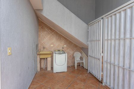 Casa à venda com 343m², 5 quartos e 3 vagasCasa 1 - Área de serviço 