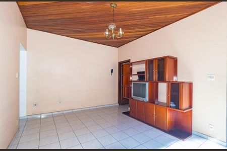 Sala de casa à venda com 5 quartos, 250m² em Vila Prudente, São Paulo