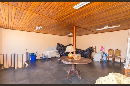 Casa à venda com 250m², 5 quartos e 3 vagasSótão