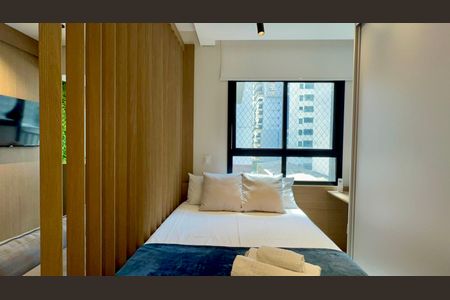 Studio à venda com 26m², 1 quarto e sem vaga Studio à venda com 26m², 1 quarto e sem vagaSuite