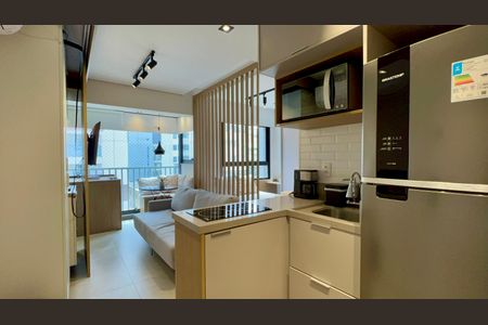 Cozinha de kitnet/studio à venda com 1 quarto, 26m² em Pinheiros, São Paulo