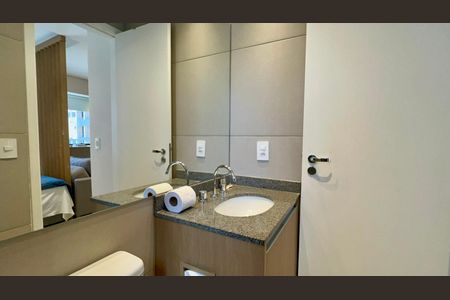 Studio à venda com 26m², 1 quarto e sem vaga Studio à venda com 26m², 1 quarto e sem vagaBanheiro da Suíte