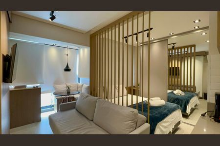 Studio à venda com 26m², 1 quarto e sem vaga Studio à venda com 26m², 1 quarto e sem vagaSala