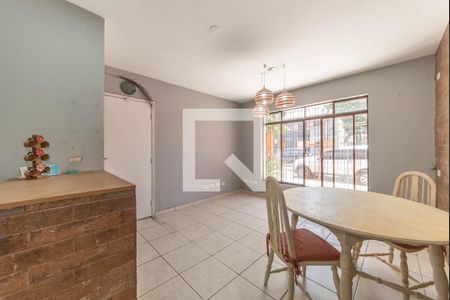 Casa à venda com 95m², 3 quartos e 1 vaga