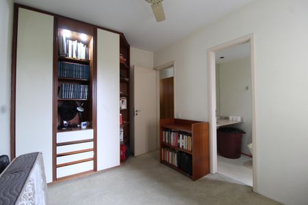 Apartamento à venda com 173m², 3 quartos e 2 vagasQuarto 2 - Suíte