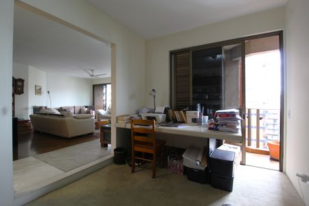 Apartamento à venda com 173m², 3 quartos e 2 vagasEscritório