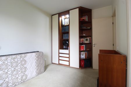 Apartamento à venda com 173m², 3 quartos e 2 vagasQuarto 2 - Suíte