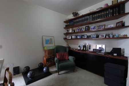 Apartamento à venda com 173m², 3 quartos e 2 vagasEscritório