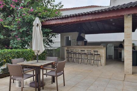 Apartamento à venda com 220m², 1 quarto e 3 vagasChurrasqueira