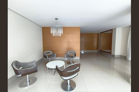 Apartamento à venda com 220m², 1 quarto e 3 vagasHall