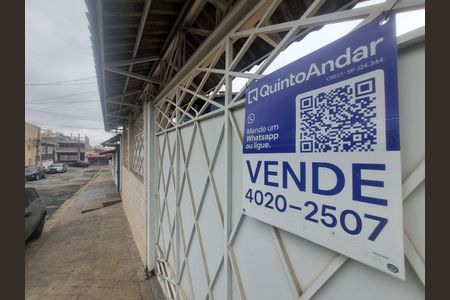 Casa à venda com 260m², 3 quartos e 5 vagas Casa à venda com 260m², 3 quartos e 5 vagasPlaca