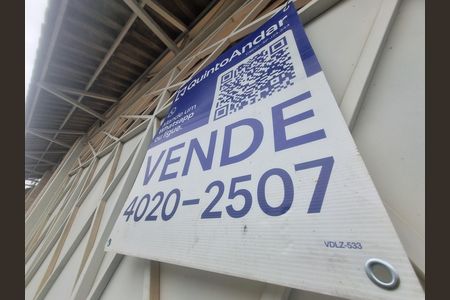 Casa à venda com 260m², 3 quartos e 5 vagas Casa à venda com 260m², 3 quartos e 5 vagasPlaca