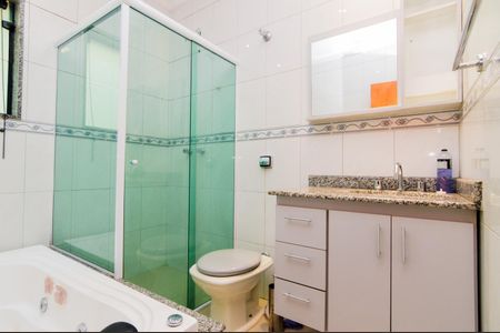 Casa à venda com 260m², 3 quartos e 5 vagasBanheiro da Suíte