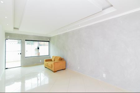 Casa à venda com 260m², 3 quartos e 5 vagasSala