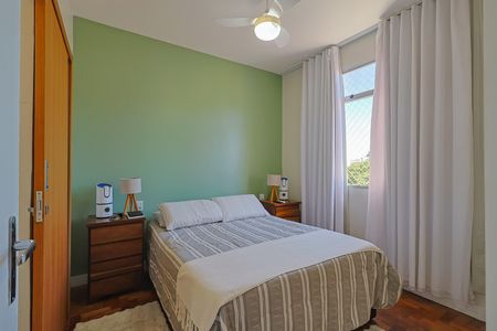 Apartamento à venda com 72m², 3 quartos e 1 vaga Apartamento à venda com 72m², 3 quartos e 1 vagaSuíte