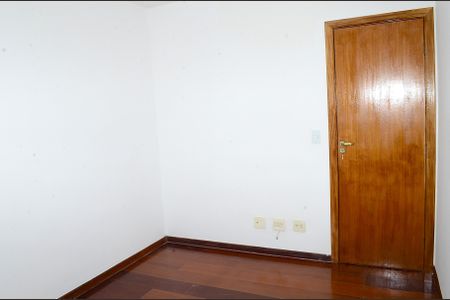 Apartamento à venda com 110m², 3 quartos e 2 vagasQuarto 2