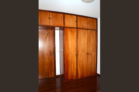 Apartamento à venda com 110m², 3 quartos e 2 vagasQuarto 1