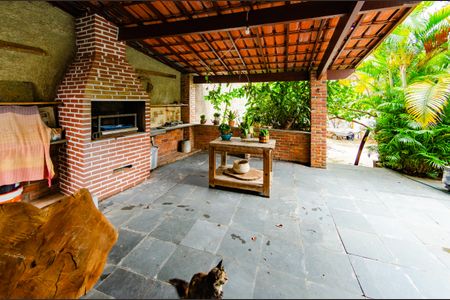 Casa à venda com 337m², 5 quartos e 3 vagasÁrea comum - Churrasqueira