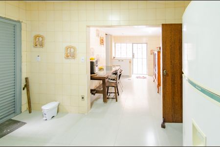 Casa à venda com 337m², 5 quartos e 3 vagasCozinha