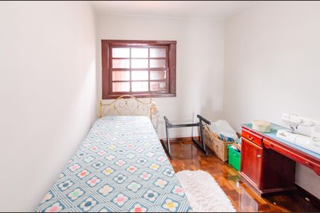 Casa à venda com 337m², 5 quartos e 3 vagasQuarto 3