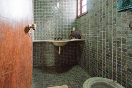 Casa à venda com 337m², 5 quartos e 3 vagasLavabo