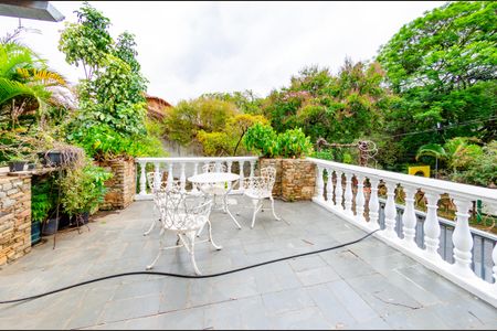 Casa à venda com 337m², 5 quartos e 3 vagasÁrea Externa