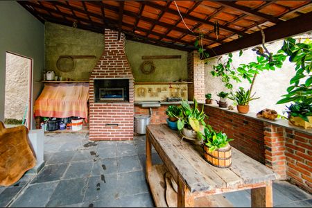 Casa à venda com 337m², 5 quartos e 3 vagasÁrea comum - Churrasqueira