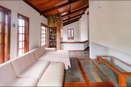 Casa à venda com 337m², 5 quartos e 3 vagasSala 2