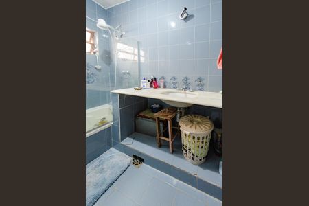 Casa à venda com 337m², 5 quartos e 3 vagasBanheiro da Suíte