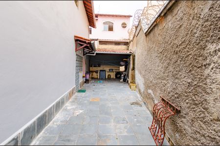 Casa à venda com 337m², 5 quartos e 3 vagasÁrea de Serviço