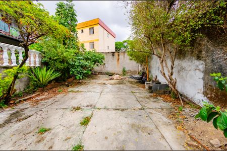 Casa à venda com 337m², 5 quartos e 3 vagasÁrea Externa