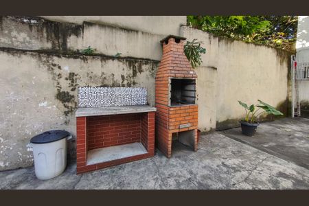 Apartamento à venda com 100m², 2 quartos e sem vagaÁrea comum