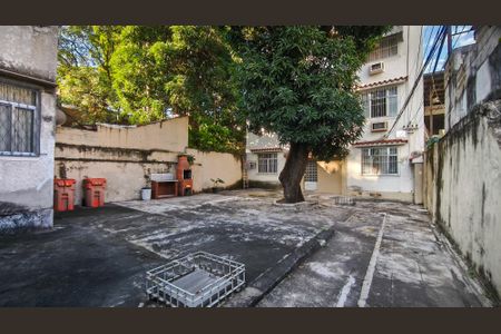 Apartamento à venda com 100m², 2 quartos e sem vagaÁrea comum - Playground