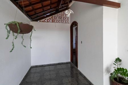 Casa à venda com 100m², 3 quartos e 1 vaga Casa à venda com 100m², 3 quartos e 1 vagaEntrada