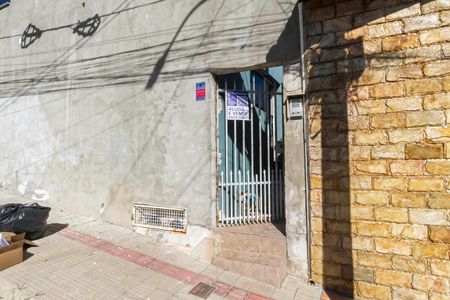 Casa à venda com 100m², 3 quartos e 1 vaga Casa à venda com 100m², 3 quartos e 1 vagaFachada